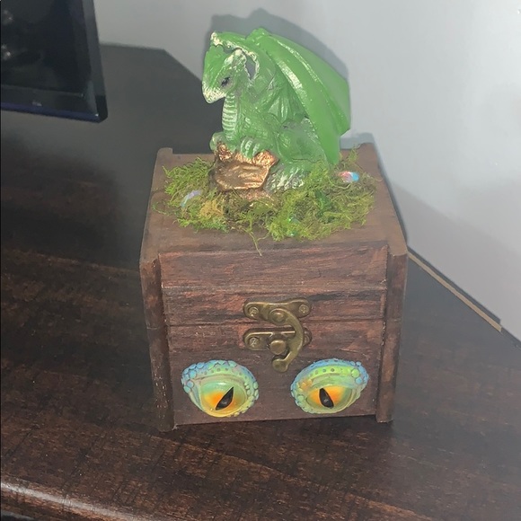 Dragon keepsake box - Picture 1 of 4